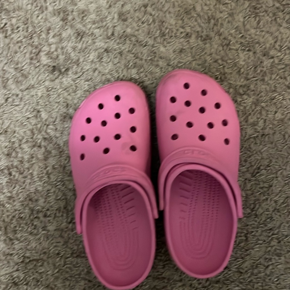 lightly worn wearable pink crocs